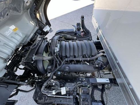 New 2024 Chevrolet Low Cab Forward image 26