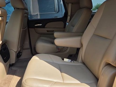 Used 2013 GMC Yukon Denali AWD/4WD image 15