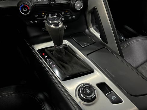 Used 2019 Chevrolet Corvette Stingray Coupe RWD image 24