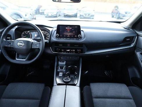 Certified 2025 Nissan Rogue SV AWD/4WD image 22
