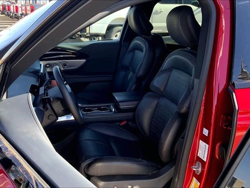 Used 2025 Lincoln Nautilus Reserve image 7