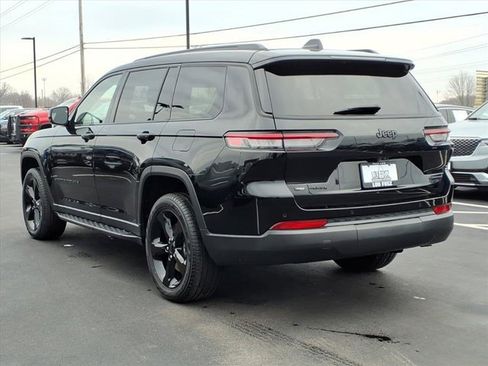 Used 2023 Jeep Grand Cherokee L Limited w/ Black Appearance Package image 5