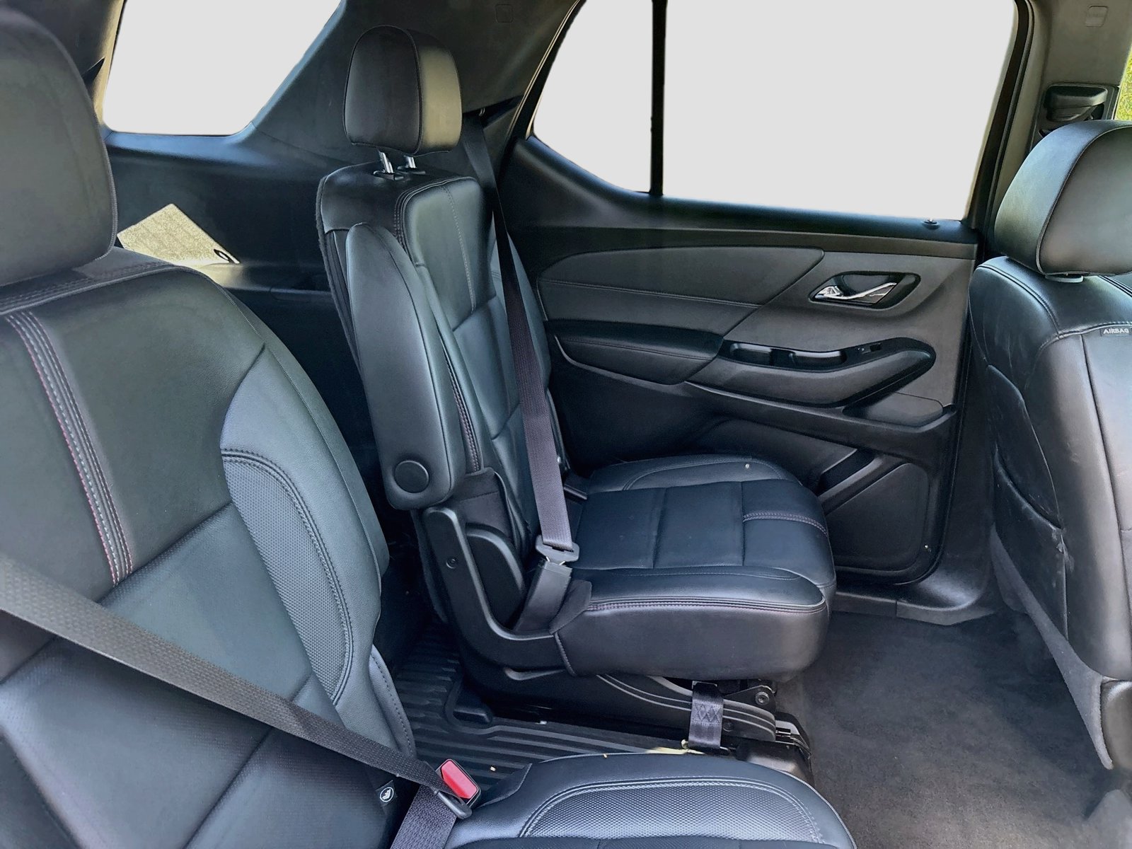 Used 2023 Chevrolet Traverse RS FWD image 28
