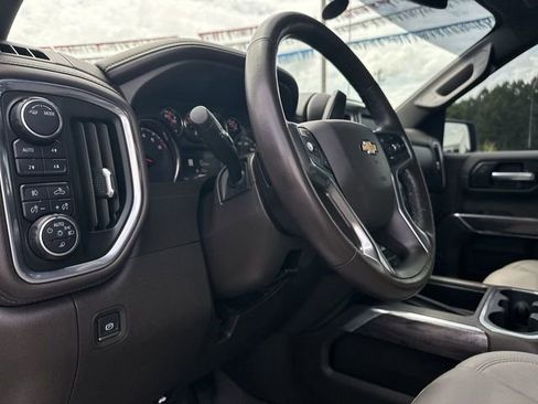 Used 2021 Chevrolet Silverado 1500 LTZ AWD/4WD image 10