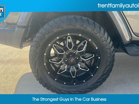 Used 2019 Jeep Wrangler Unlimited Sahara image 50