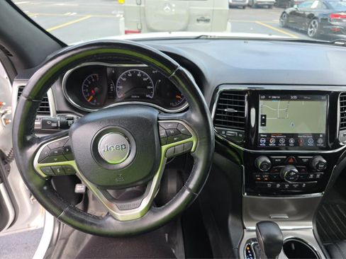 Used 2021 Jeep Grand Cherokee Laredo X AWD/4WD image 16