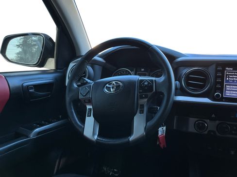 Used 2021 Toyota Tacoma SR5 image 10