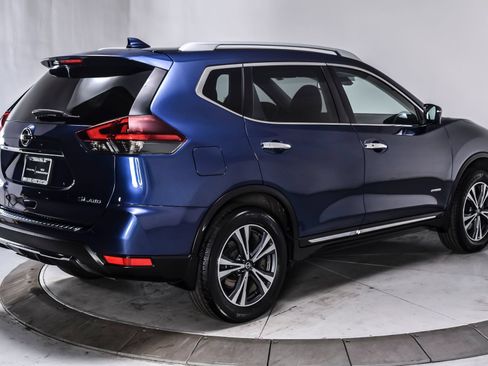 Used 2018 Nissan Rogue SL w/ Premium Package AWD/4WD image 6