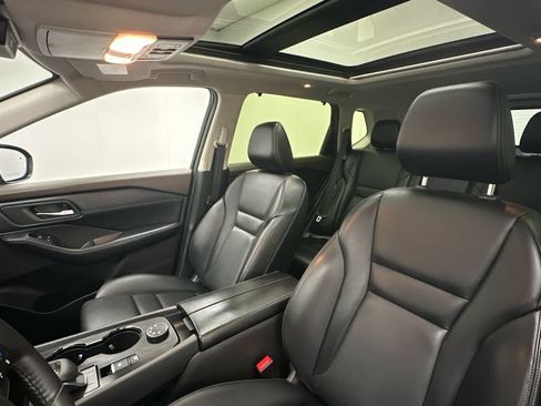 Certified 2023 Nissan Rogue SV w/ SV Premium B Package AWD/4WD image 9