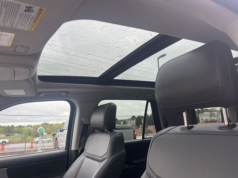 Used 2025 Ford Expedition Max Active AWD/4WD image 11