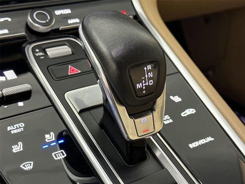 Used 2018 Porsche Panamera 4 AWD/4WD image 20