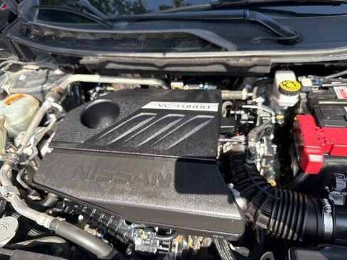 Certified 2024 Nissan Rogue SV FWD image 28