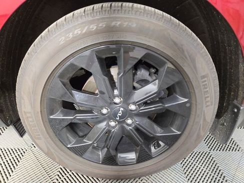 Used 2023 Kia Carnival SX Prestige FWD image 10