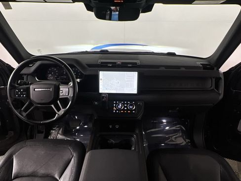 Used 2023 Land Rover Defender 130 X-Dynamic SE AWD/4WD image 22