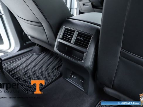 Used 2023 Volkswagen Atlas Cross Sport SE image 38