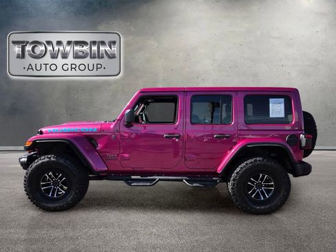 Used 2024 Jeep Wrangler Unlimited Rubicon AWD/4WD image 8