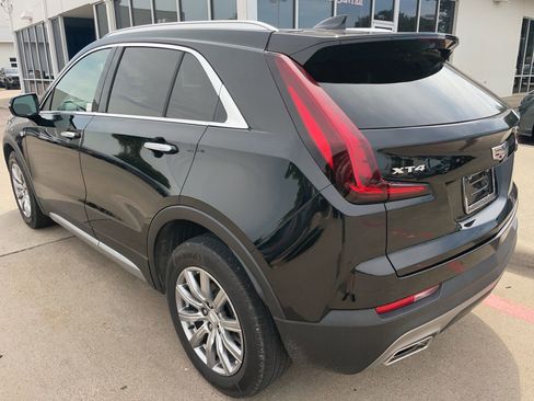 Used 2023 Cadillac XT4 Premium Luxury FWD image 8