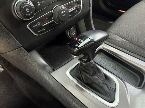Used 2022 Dodge Charger SXT image 19