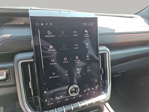 Used 2025 GMC Yukon XL Denali image 39