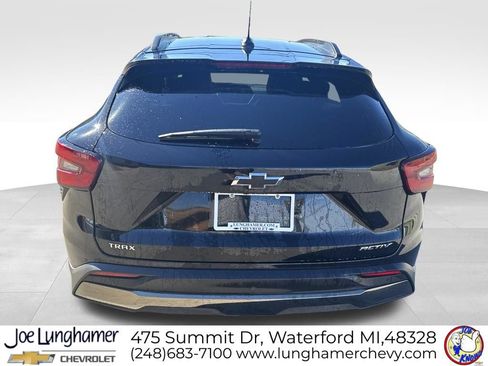 Used 2025 Chevrolet Trax ACTIV w/ Driver Confidence Package FWD image 4