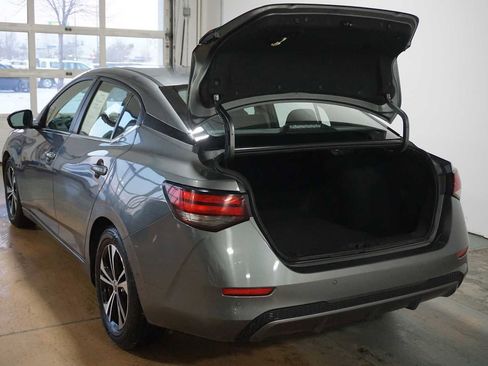 Used 2023 Nissan Sentra SV image 4