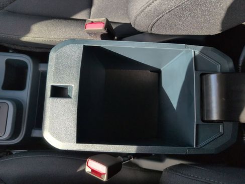 New 2025 Ford Maverick XL w/ Equipment Group 102A image 35