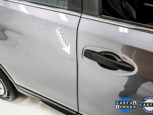 Used 2020 Nissan Rogue S image 39