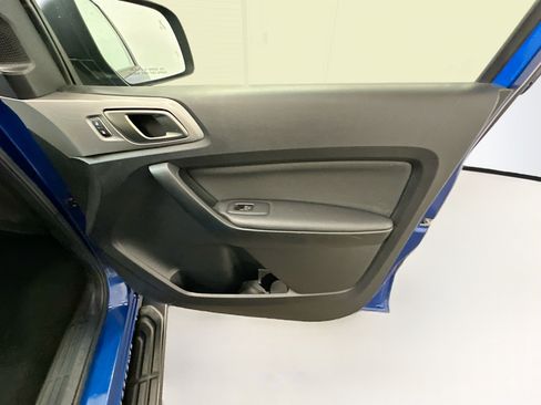 Used 2019 Ford Ranger XLT w/ Equipment Group 302A Luxury AWD/4WD image 32