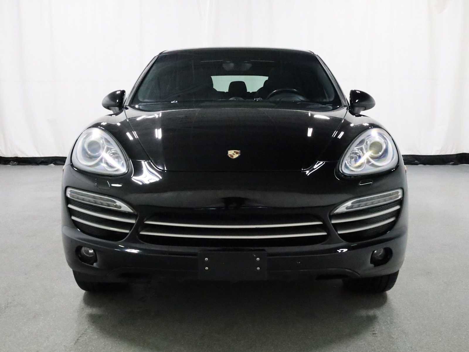 Used 2014 Porsche Cayenne Platinum Edition AWD/4WD image 14
