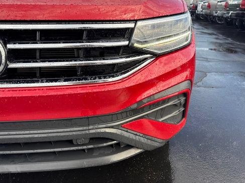 Used 2022 Volkswagen Tiguan SE AWD/4WD image 10