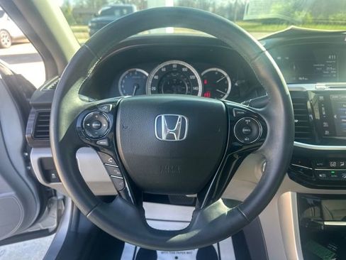 Used 2017 Honda Accord EX-L image 14