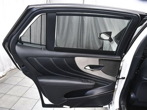 Used 2022 Lexus LS 500h AWD w/ Luxury Package image 12
