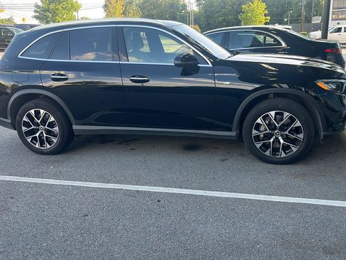 Used 2025 Mercedes-Benz GLC 350e 4MATIC image 2