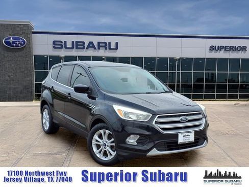 Used 2017 Ford Escape SE FWD image 1