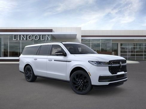 New 2026 Lincoln Navigator L Reserve AWD/4WD image 7