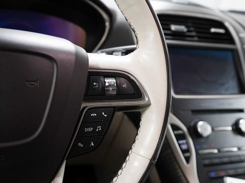 Used 2019 Lincoln Nautilus Black Label AWD/4WD image 16