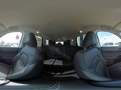Used 2026 Nissan Pathfinder SV FWD image 45