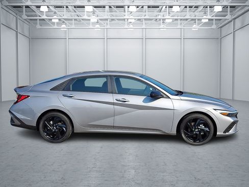 Certified 2026 Hyundai Elantra Sport FWD image 7