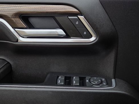 Used 2024 Chevrolet Silverado 1500 LT image 17