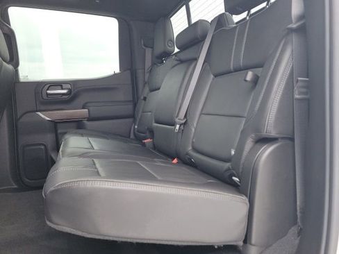 Used 2020 Chevrolet Silverado 1500 High Country w/ Technology Package image 32