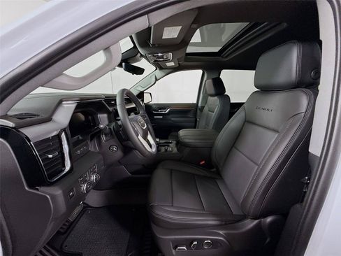 New 2026 GMC Sierra 1500 Denali w/ Technology Package AWD/4WD image 16