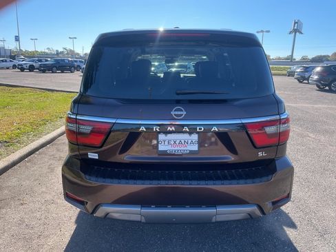 Used 2022 Nissan Armada SL w/ Captain's Chairs Package image 6