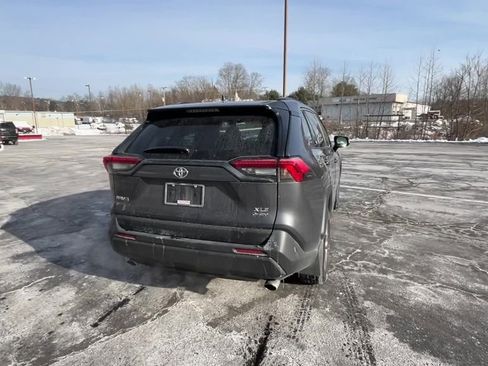 Certified 2025 Toyota RAV4 XLE image 5