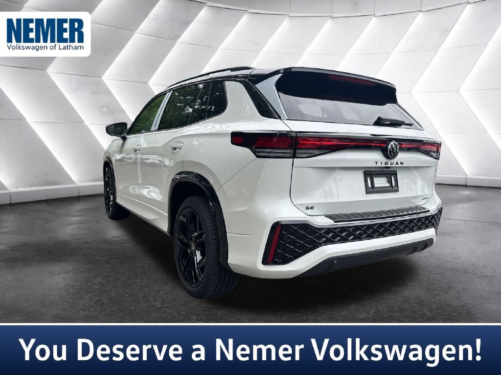 New 2026 Volkswagen Tiguan SE R-Line AWD/4WD image 2