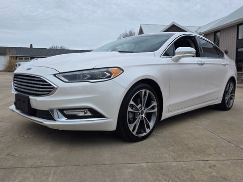 Used 2017 Ford Fusion Titanium image 2