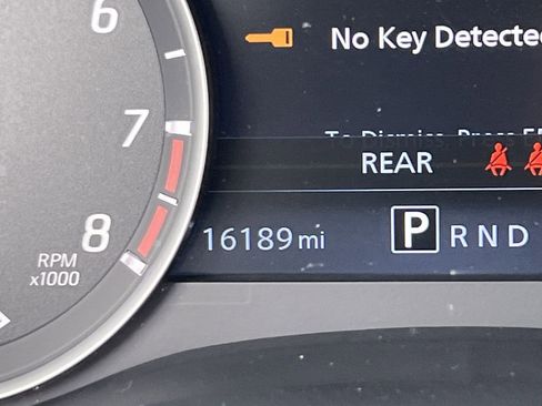 Used 2024 Nissan Frontier SV w/ Technology Package RWD image 7