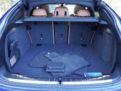 Certified 2025 BMW X4 xDrive30i image 39