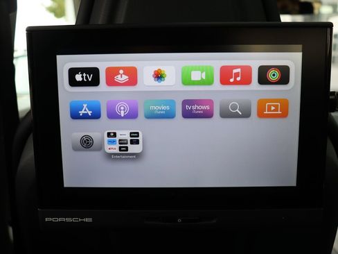 Used 2020 Porsche Cayenne Turbo image 52