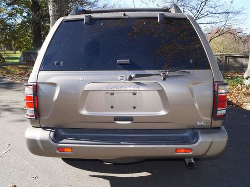 Used 2003 Nissan Pathfinder SE image 8
