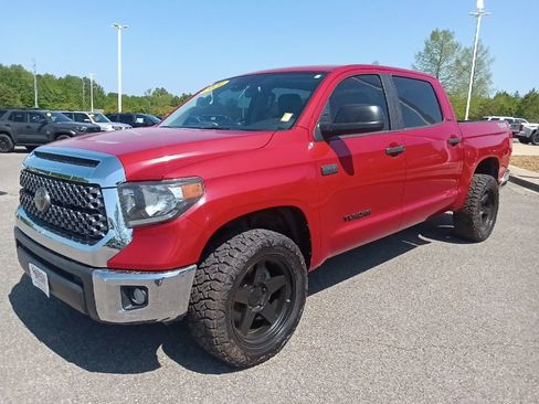 Used 2020 Toyota Tundra SR5 w/ SR5 Leather Package AWD/4WD image 7